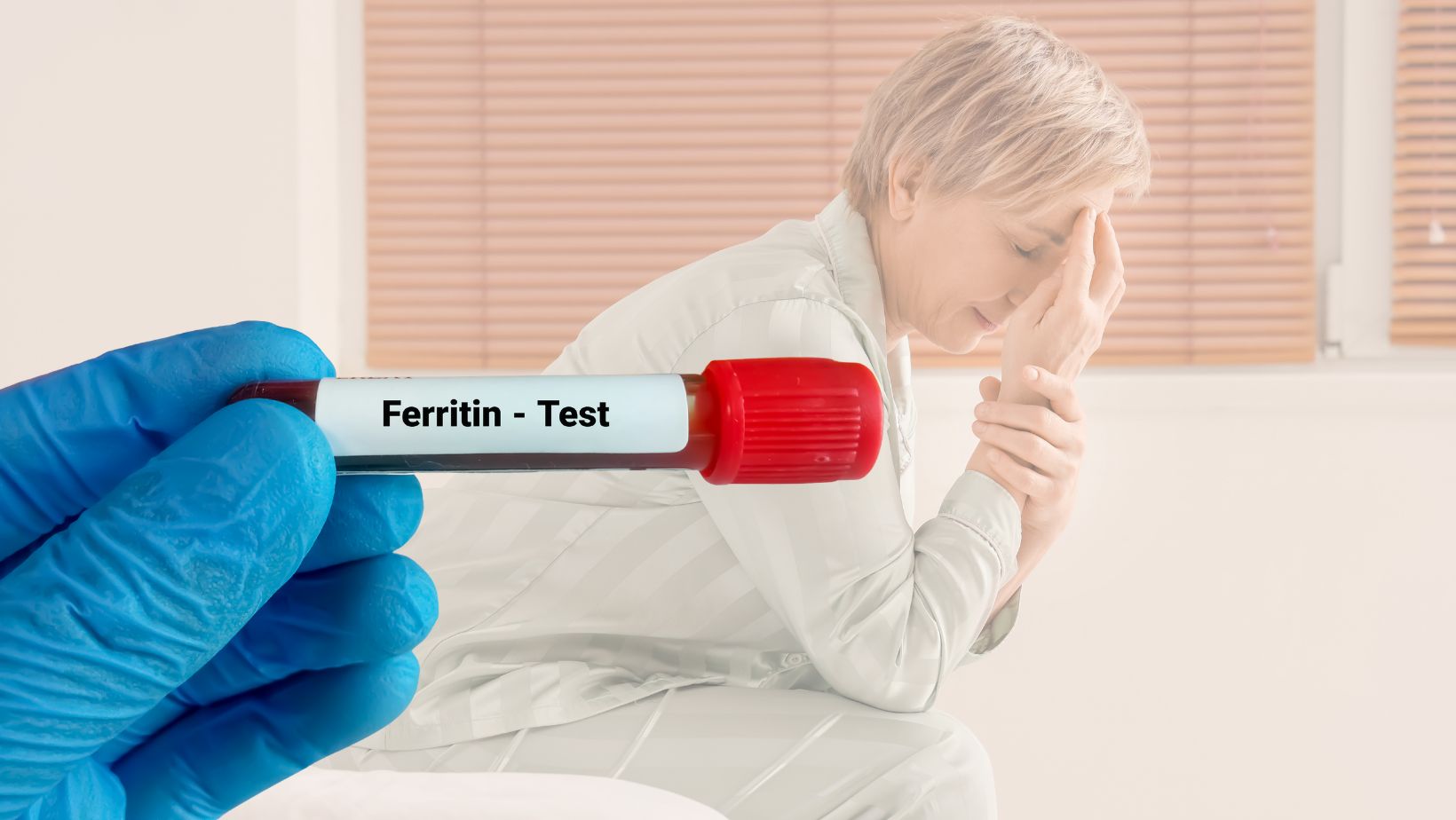 laboratorijski test na feritin, i iscrpljena žena u pozadini